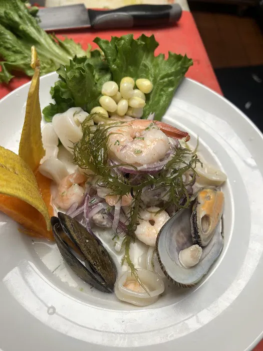 La Gladys Restaurant IV Picture 6