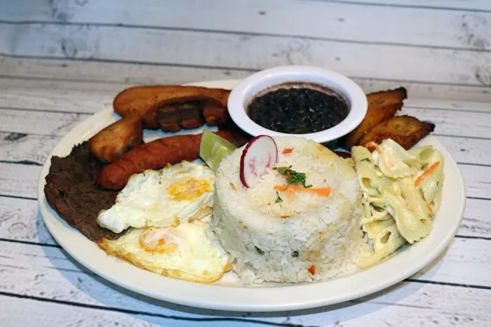 El Rinconcito Latin Food Picture 5