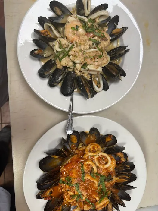 Midway's Villa Roma Picture 6