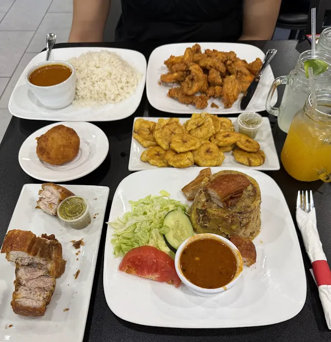 Nelly's Mofongo Restaurant and Bar Picture 9