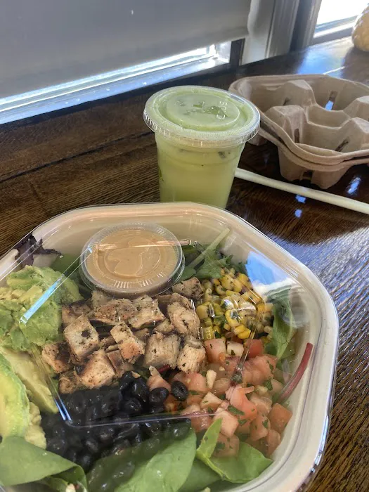 Blend Smoothie Bar Picture 2