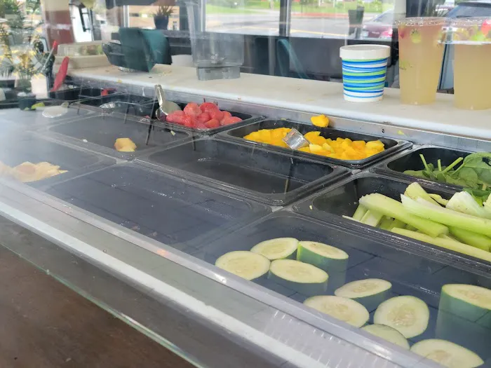 Blend Smoothie Bar Picture 1