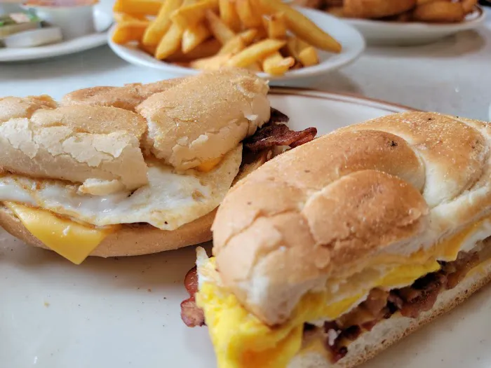 Coach Diner Picture 4