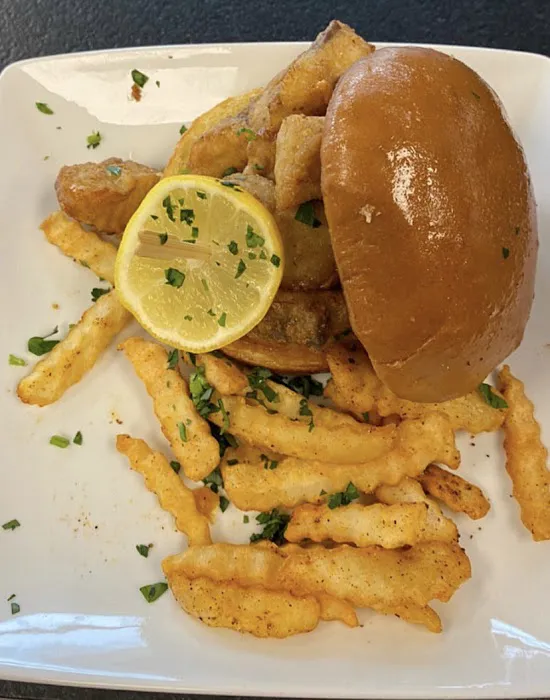 Foodie Lounge Picture 4