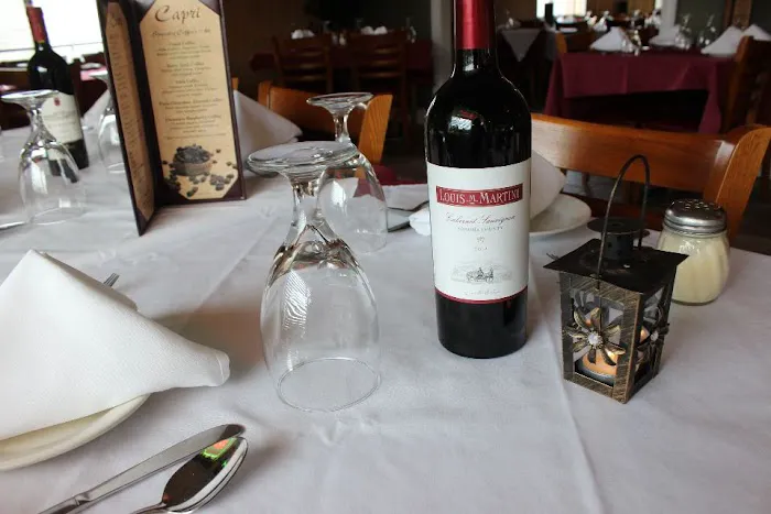 Capri Restaurant & Pizzeria Picture 10