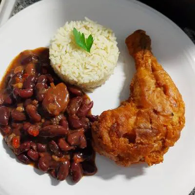 Urquilla Café and Restaurant Picture 3