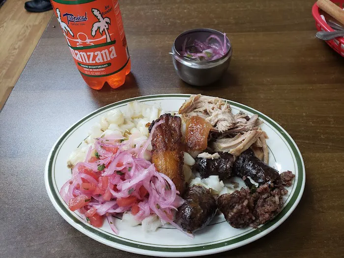 Vinny's Restaurant & Pizza Picture 9