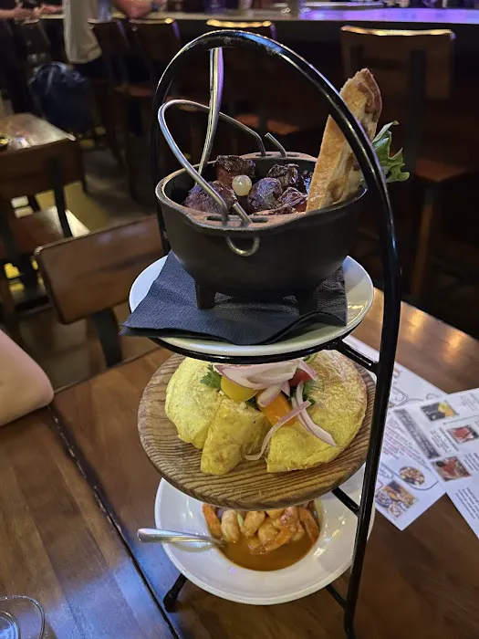 Mompou Tapas Bar & Restaurant Picture 6