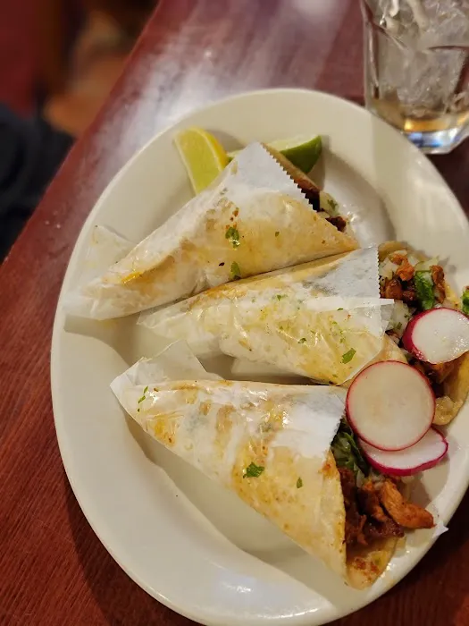 Mi Pequeno Mexico Restaurant Picture 2