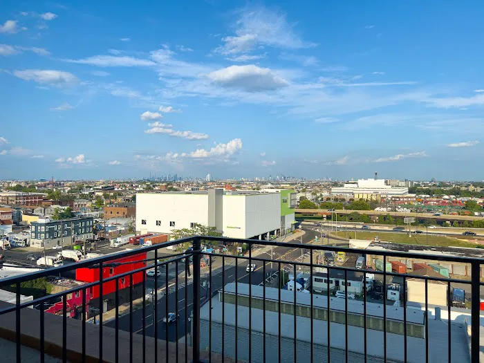 Gateway on the 9th Picture 1