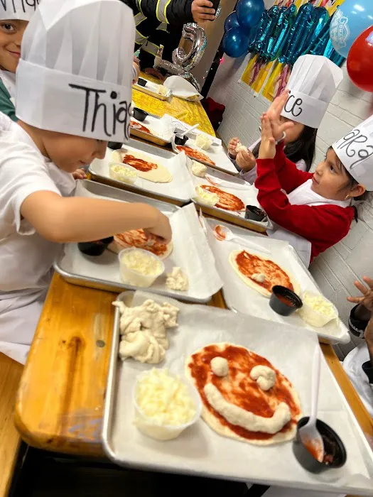 Chicken & Pizza Villa FAST FOOD Picture 10