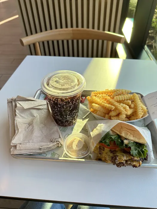 Shake Shack Union Picture 2