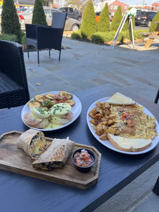 Nova's Restaurant and Coffee Shop Picture 7