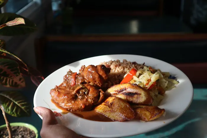 PT JUST JERK Jamaican Cuisine Picture 4