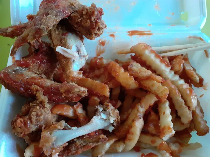 Hillside Kitchen Picture 10