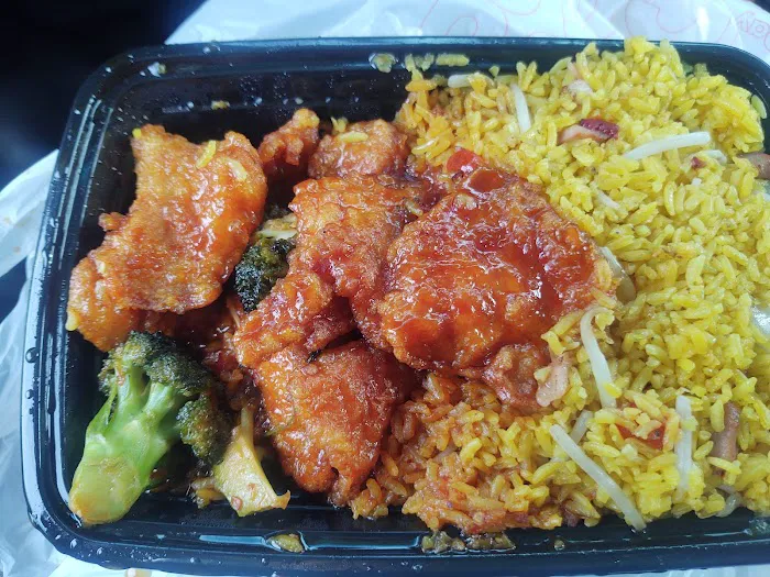 Hillside Kitchen Picture 8