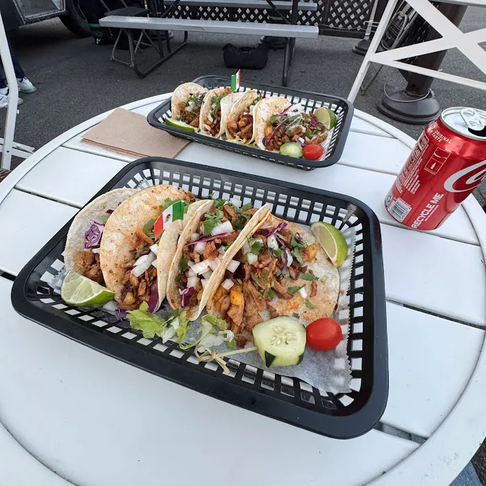 Grub’s Taqueria Picture 10