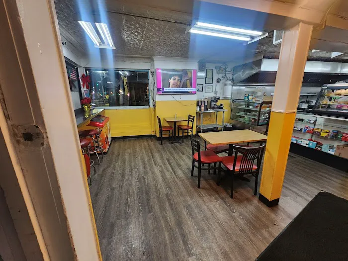 Mky & Restaurant Picture 5