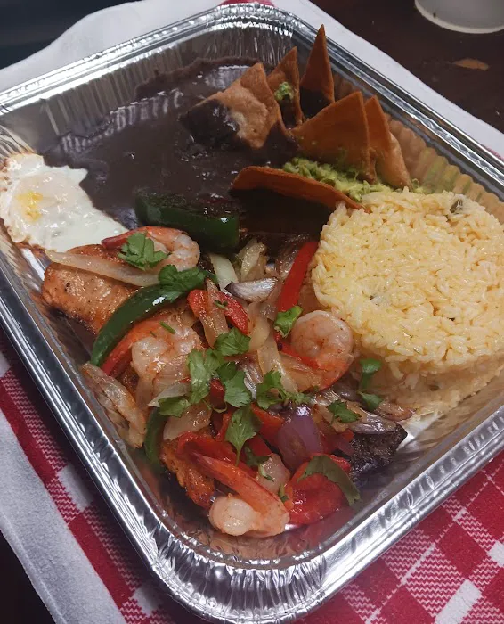 El Gusto Del Chapin Picture 7