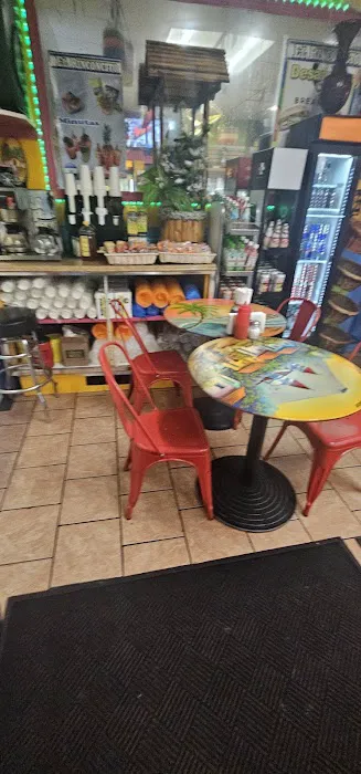 El Rinconcito Salvadoreño Deli & Restaurante Picture 7