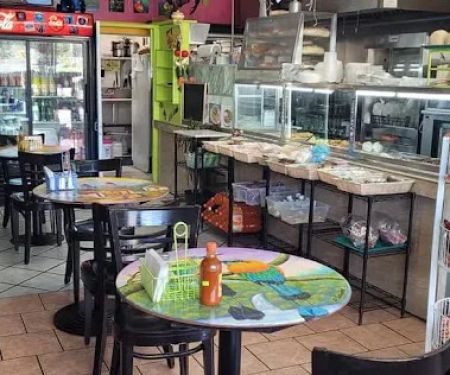 El Rinconcito Salvadoreño Deli & Restaurante