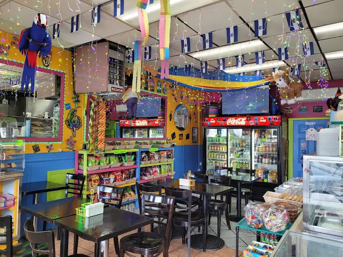 El Rinconcito Salvadoreño Deli & Restaurante Picture 3