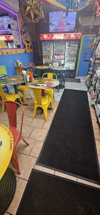 El Rinconcito Salvadoreño Deli & Restaurante Picture 5