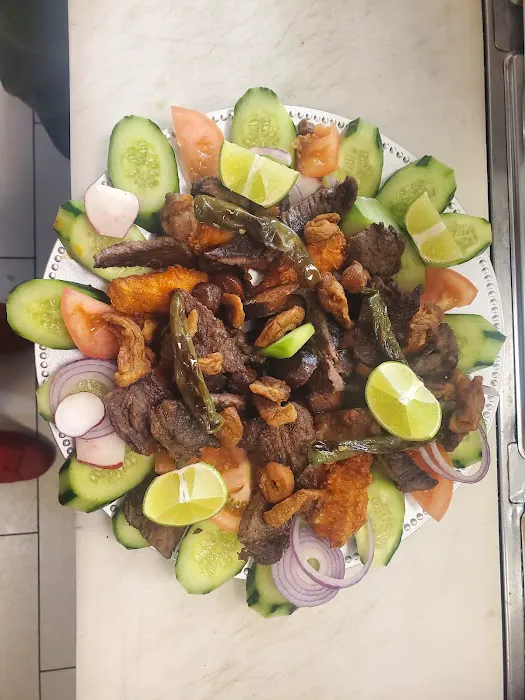 Pupuseria salvadoreña 1 Picture 1