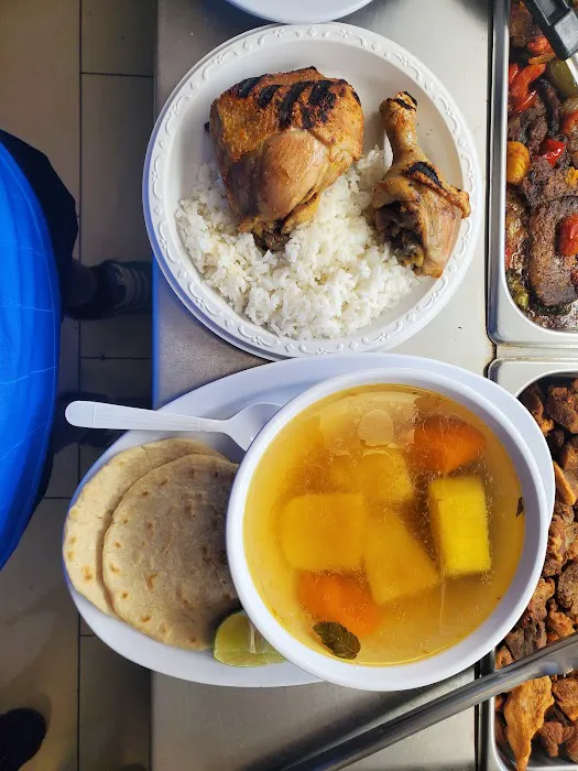 Pupuseria salvadoreña 1 Picture 7