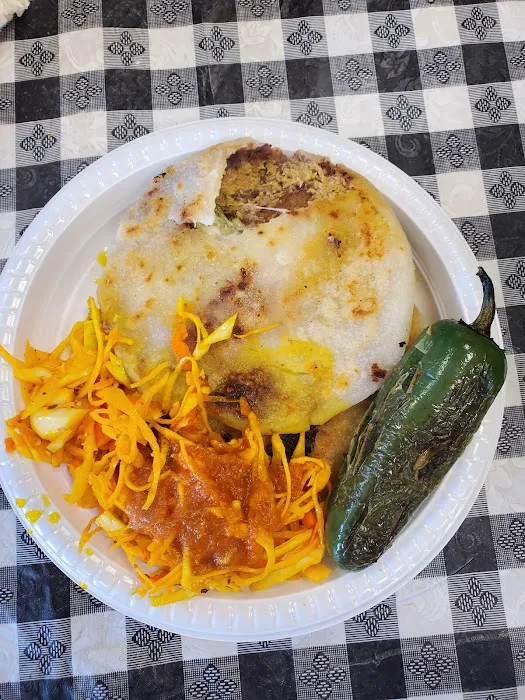 Pupuseria salvadoreña 1 Picture 6