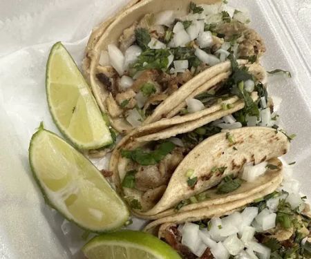 Yonier Mexican tacos