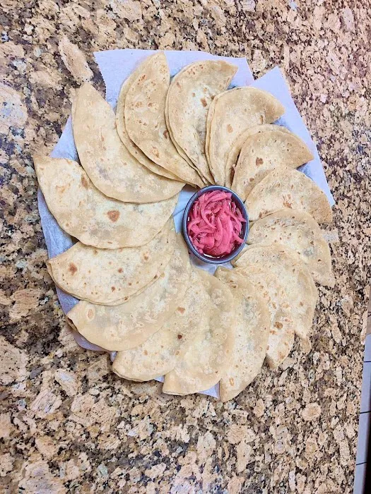 Como En Casa Deli Restaurant Picture 4