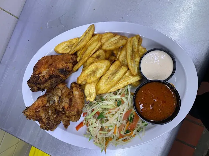 Como En Casa Deli Restaurant Picture 5