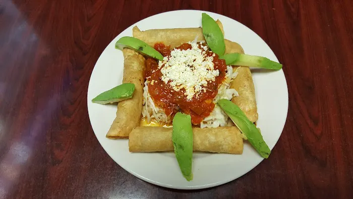 La Paz Deli & Restaurant Picture 4