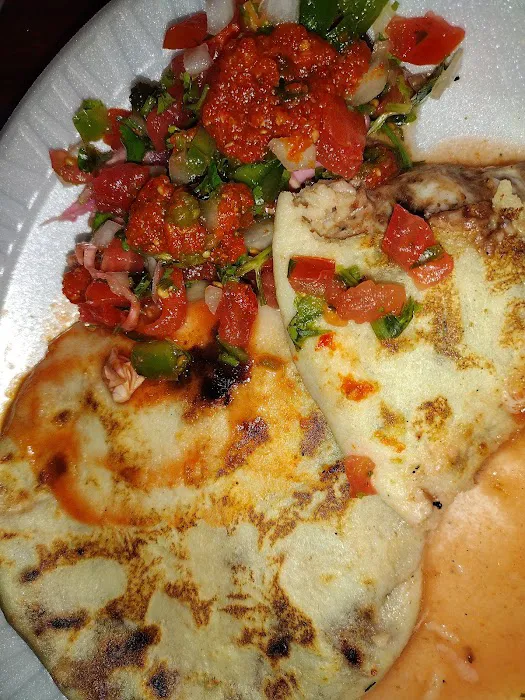 La Paz Deli & Restaurant Picture 7