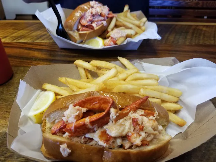 DJ's Clam Shack Wantagh Picture 2