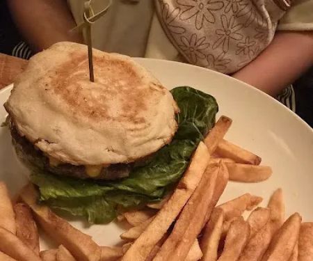 Ridgewood Station Tavern