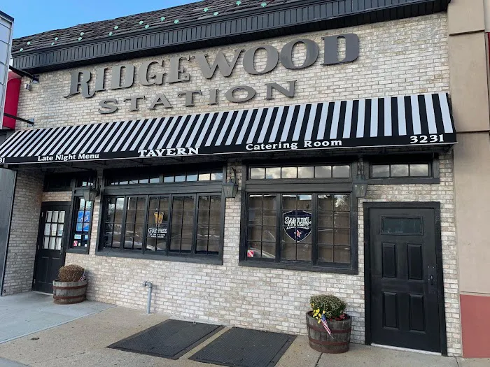 Ridgewood Station Tavern Picture 10