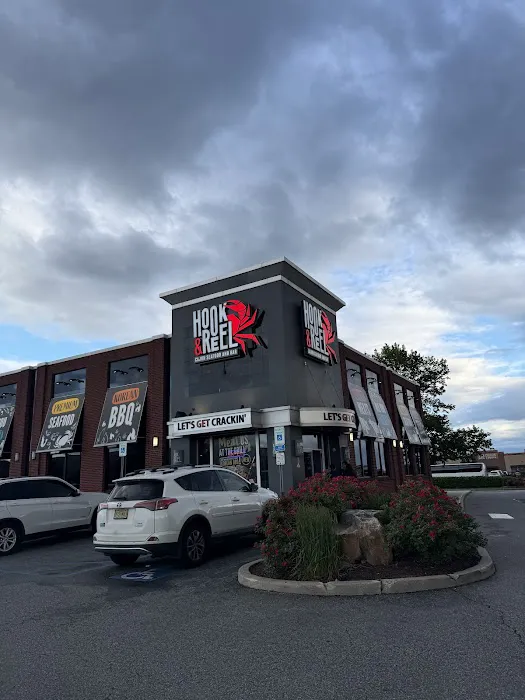 Hook & Reel Cajun Seafood & Bar Picture 3