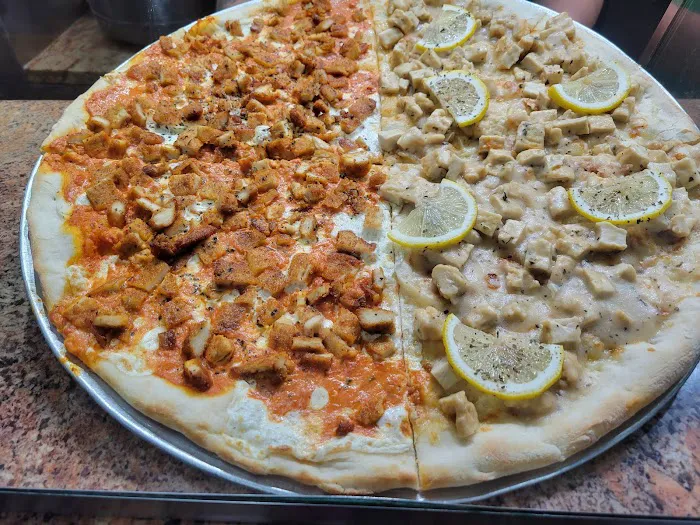 Piccolo Pinos Pizzeria Picture 4