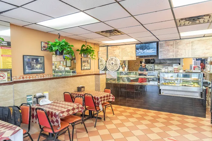 Sal & Lloyd's Pizza Place Picture 4