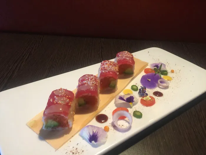 Tomo Sushi Japanese Cuisine & Bar Picture 2