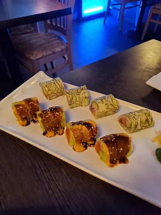 Tomo Sushi Japanese Cuisine & Bar Picture 7