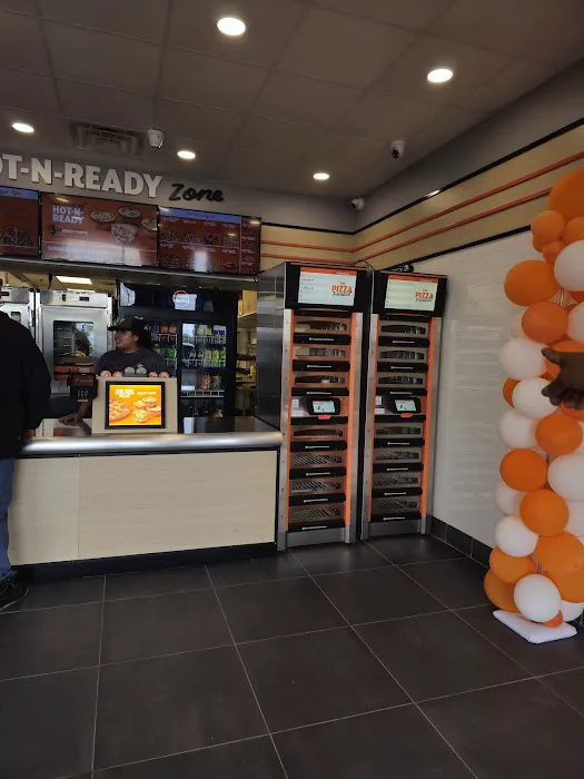 Little Caesars Pizza Picture 8