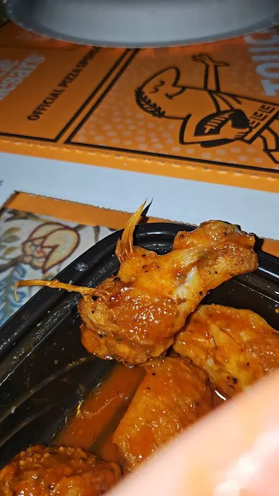 Little Caesars Pizza Picture 5