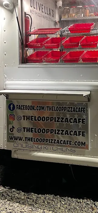 The Loop Pizza Cafe Picture 8