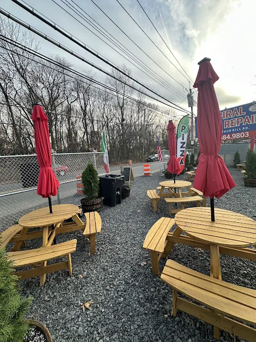 The Loop Pizza Cafe Picture 9