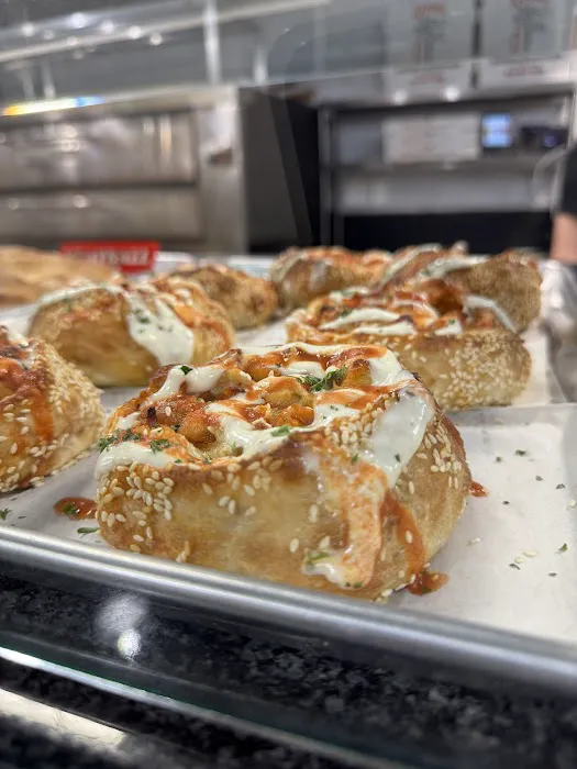 Royal Pizza Picture 4