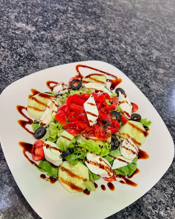 Royal Pizza Picture 6