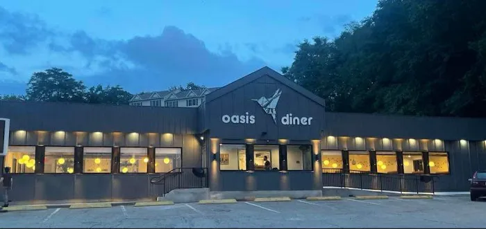 Oasis Diner Picture 7
